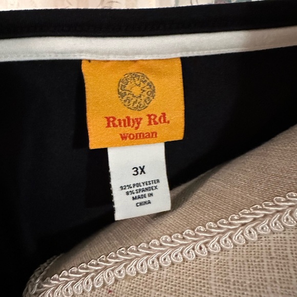 Ruby Rd. Black & White Top 3X - Picture 2 of 2
